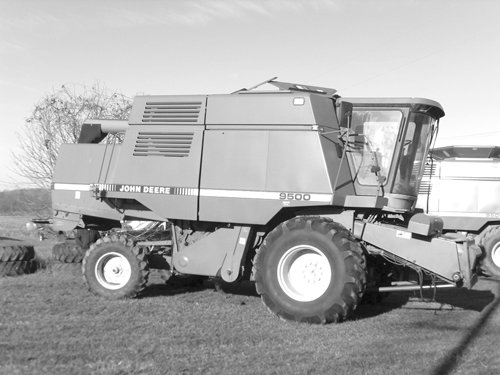 Property photo 34 - Railsback Farm Equipment Auction